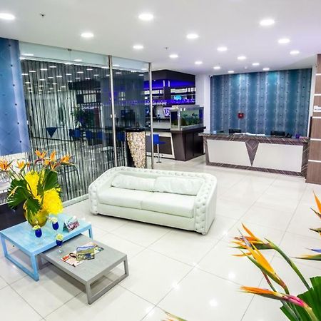 Aw Hotel Plaza Miranda Μπογκοτά Εξωτερικό φωτογραφία