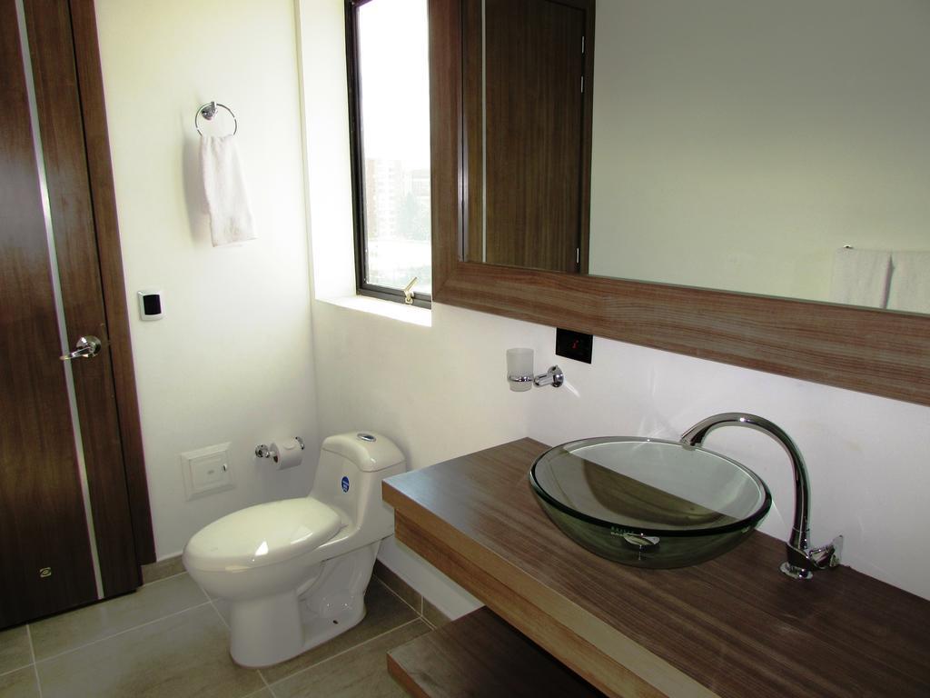 Aw Hotel Plaza Miranda Μπογκοτά Δωμάτιο φωτογραφία